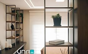 Loft com sacada, lareira e garagem no Parque Una